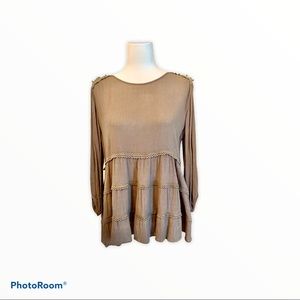 Altar’d State Tan Babydoll Long Sleeve Top With Tiered Bottom Sz S